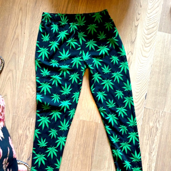 Weed tights - Picture 1 of 2
